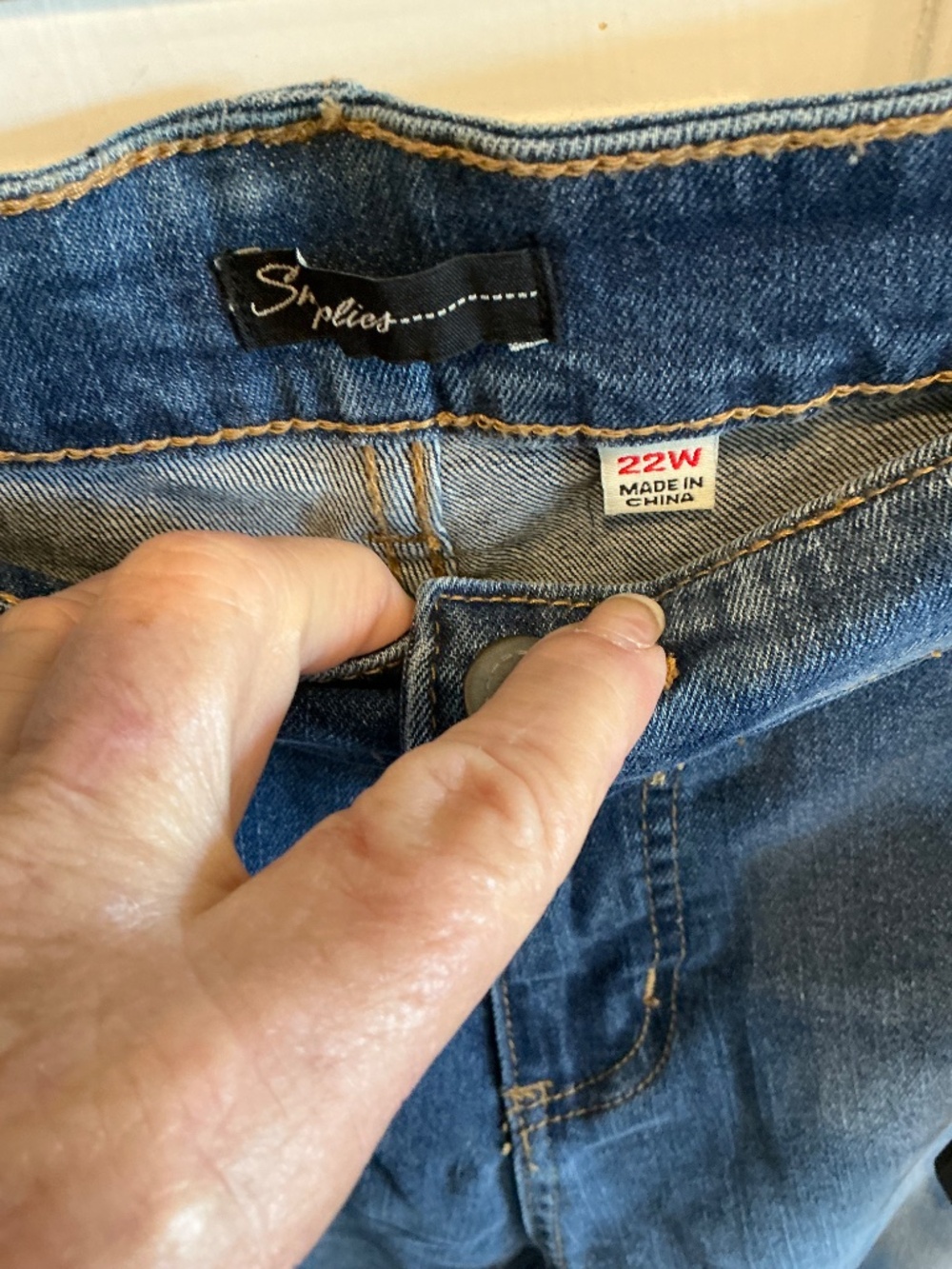 Supplies distressed jeans new with tags! Plus size 22w! - Picture 6 of 7